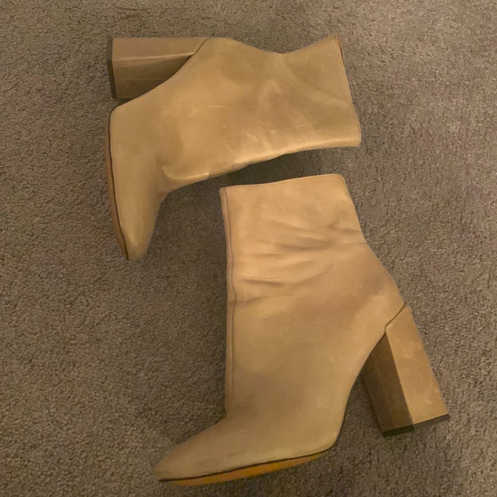 Gianni Bini block heel taupe leather ankle boots